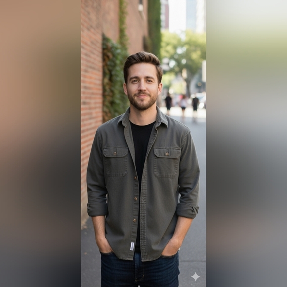 Red Head Brand Co. Classic Denim Button-Down Shirt Size Large (EUC) - Picture 1 of 12